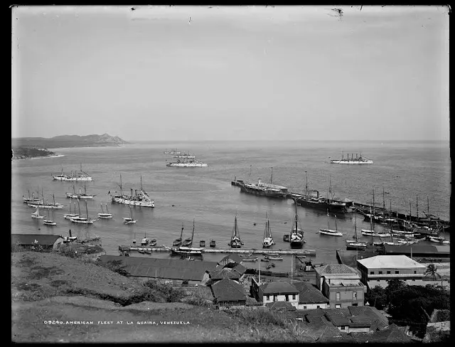 FLOTA ESTADOUNIDENSE EN EL PUERTO
