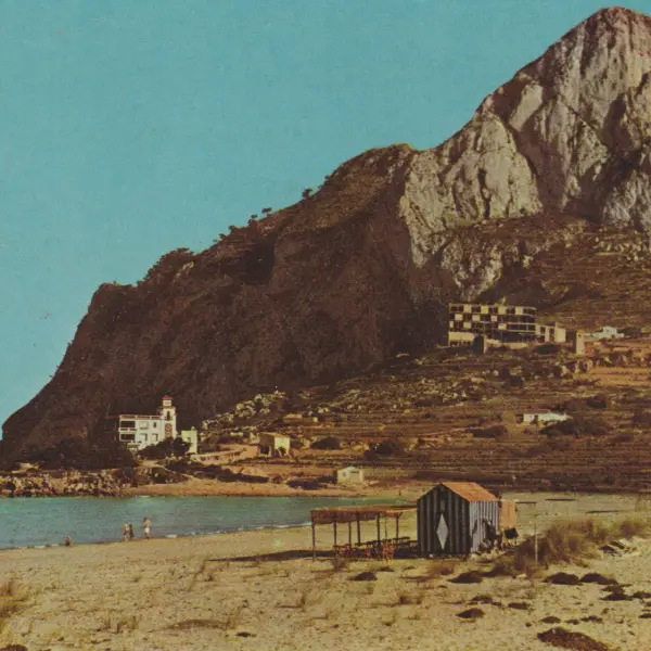 Vista de la playa virgen de la Fossa