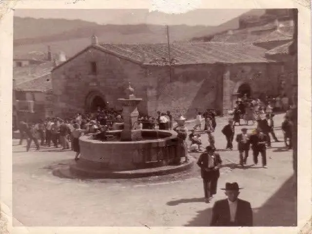 La Plaza y el pilón