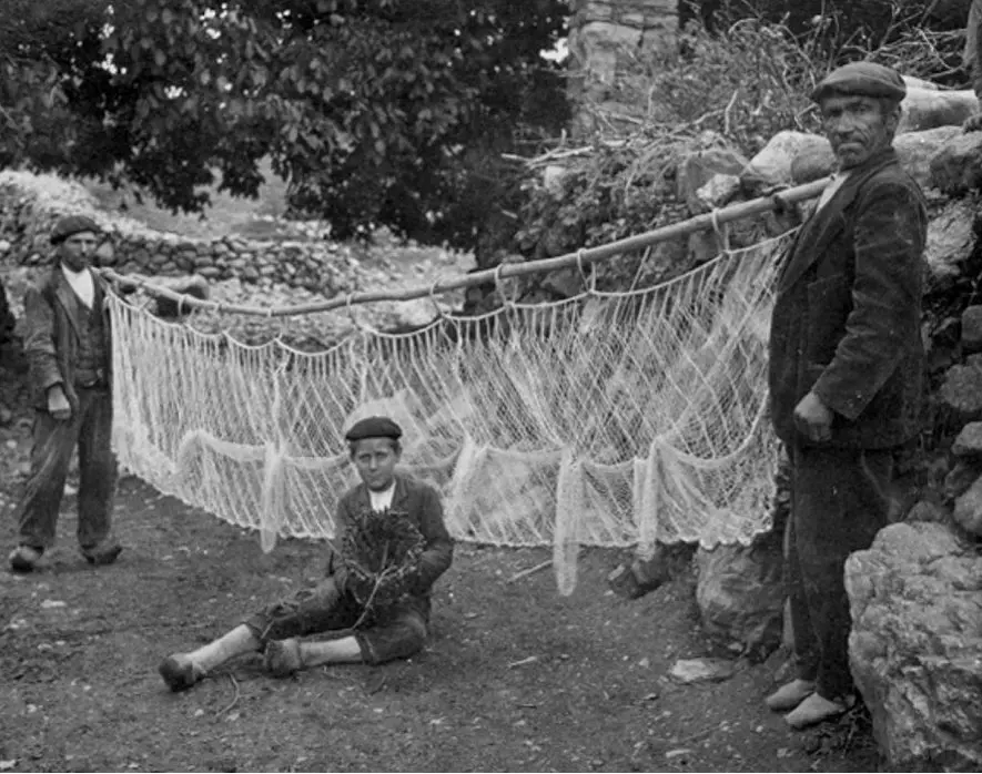 Molineros con red de pesca