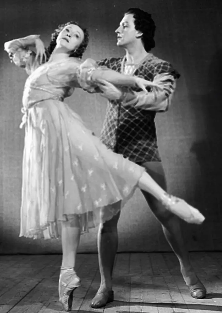 Galina Ulanova and Yuri Zhdanov in the ballet Romeo and Juliet