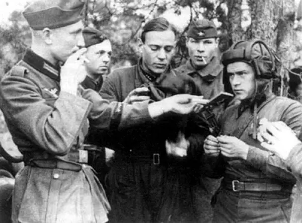 German Soldier Shares Cigarette with Soviet Tanker