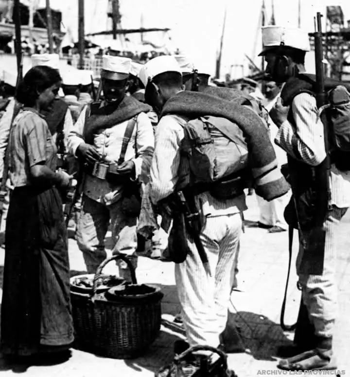 Soldados rumbo al Riff.