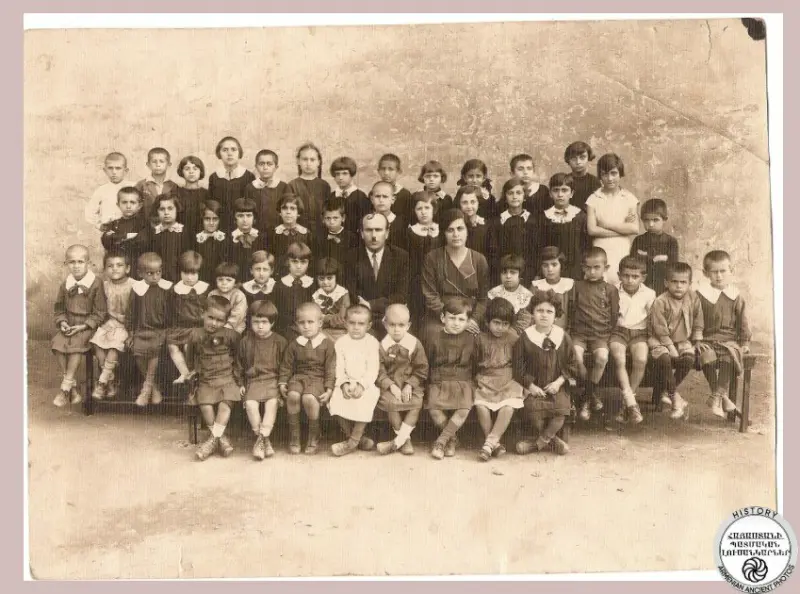 Students of the Armenian School in Bucharest