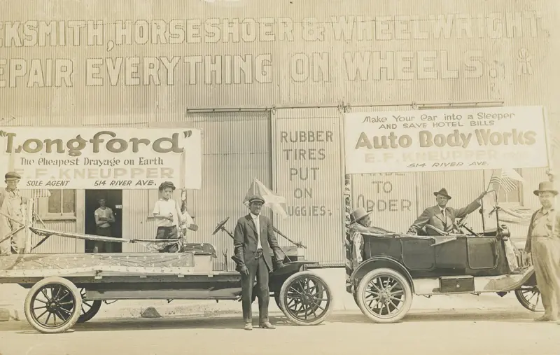 E. F. Kneupper Garage & Auto Body Works