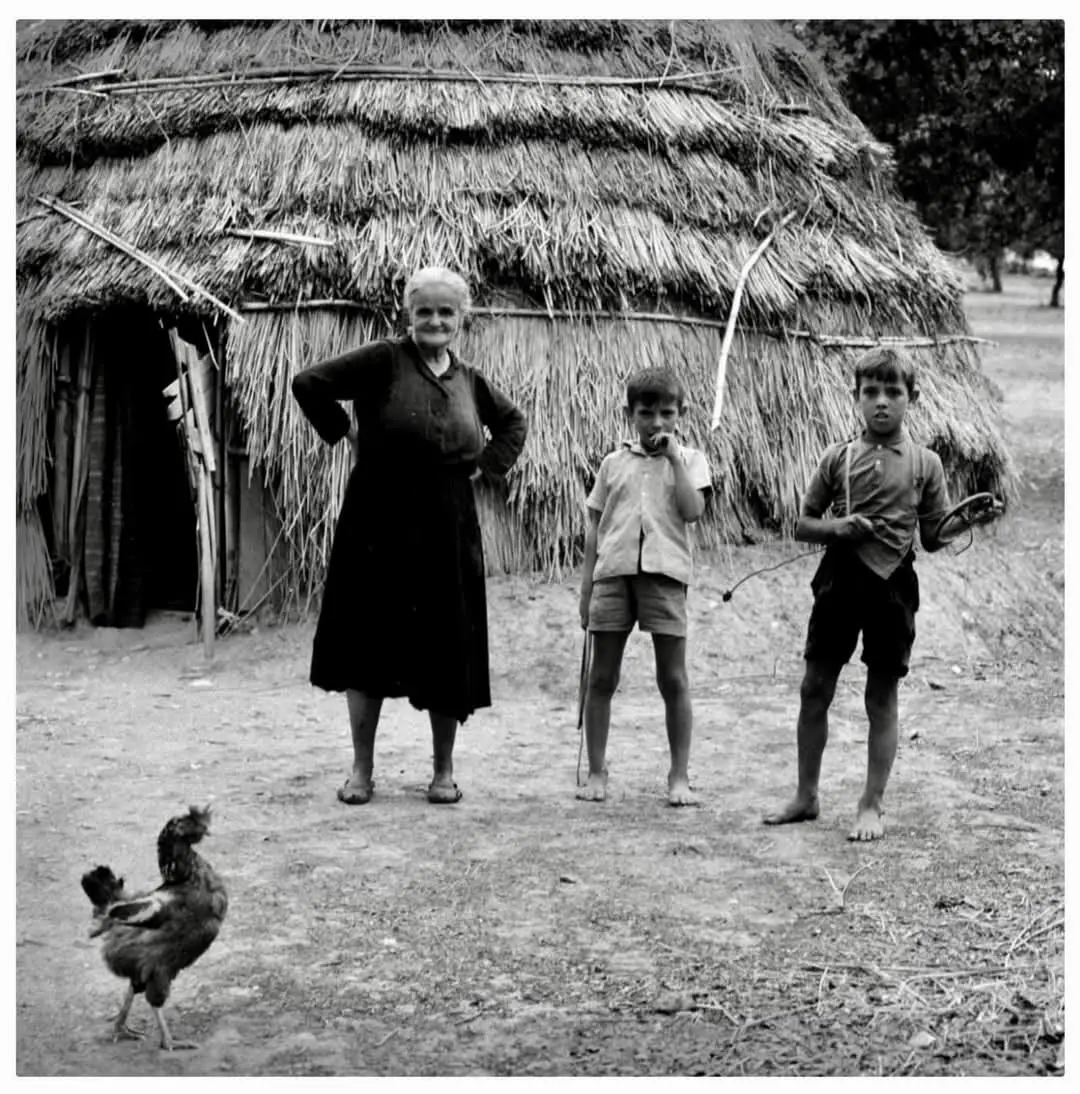 Abuela y niños