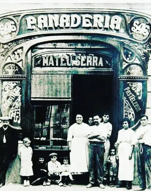 Panadería de fachada modernista