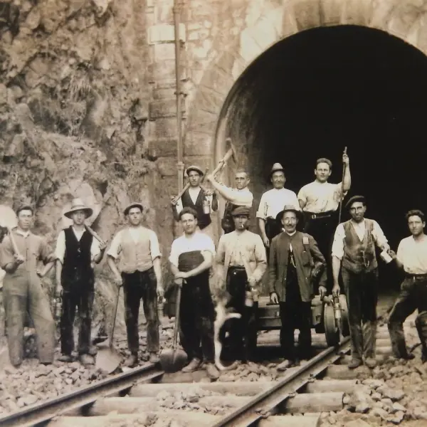 Grupo de trabajadores ferroviarios 