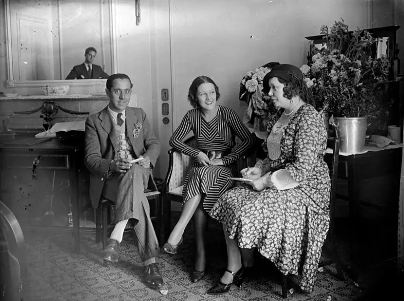 IMPERIO ARGENTINA ENTREVISTRADA EN UN HOTEL