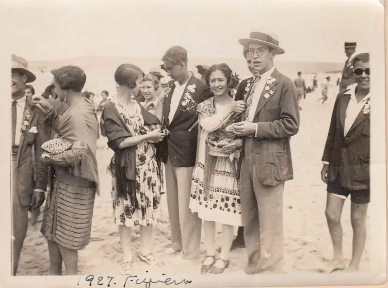 Españoles en la Playa