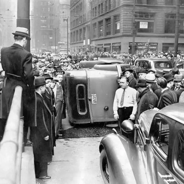 A crowd in the Loop