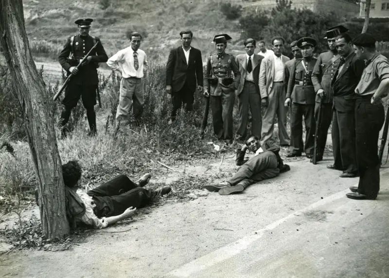 Tiroteo entre agentes y atracadores