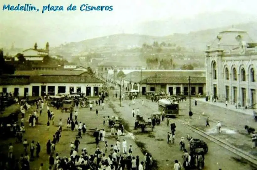 PLAZA DE CISNEROS