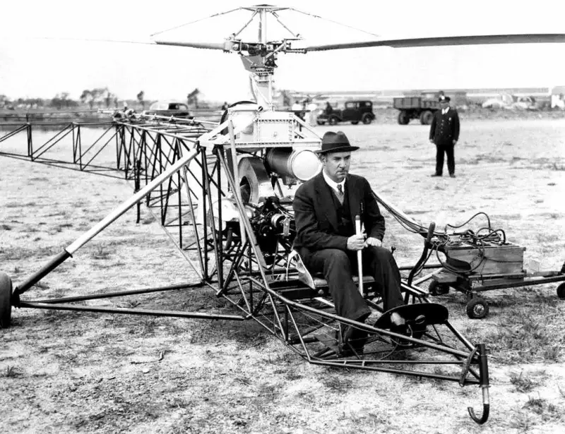 First Experimental Vought-Sikorsky 300 Helicopter Flight