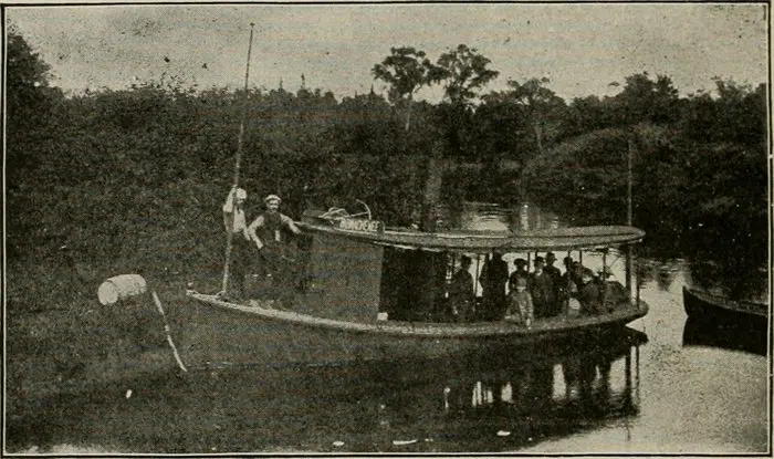 A steamer boards passengers at Flint's Landing