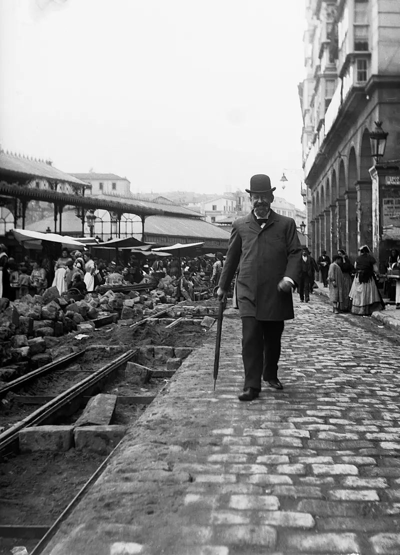 PASEANDO POR LA CALLE