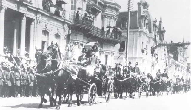Desfile del Centenario de Chile en la Alameda