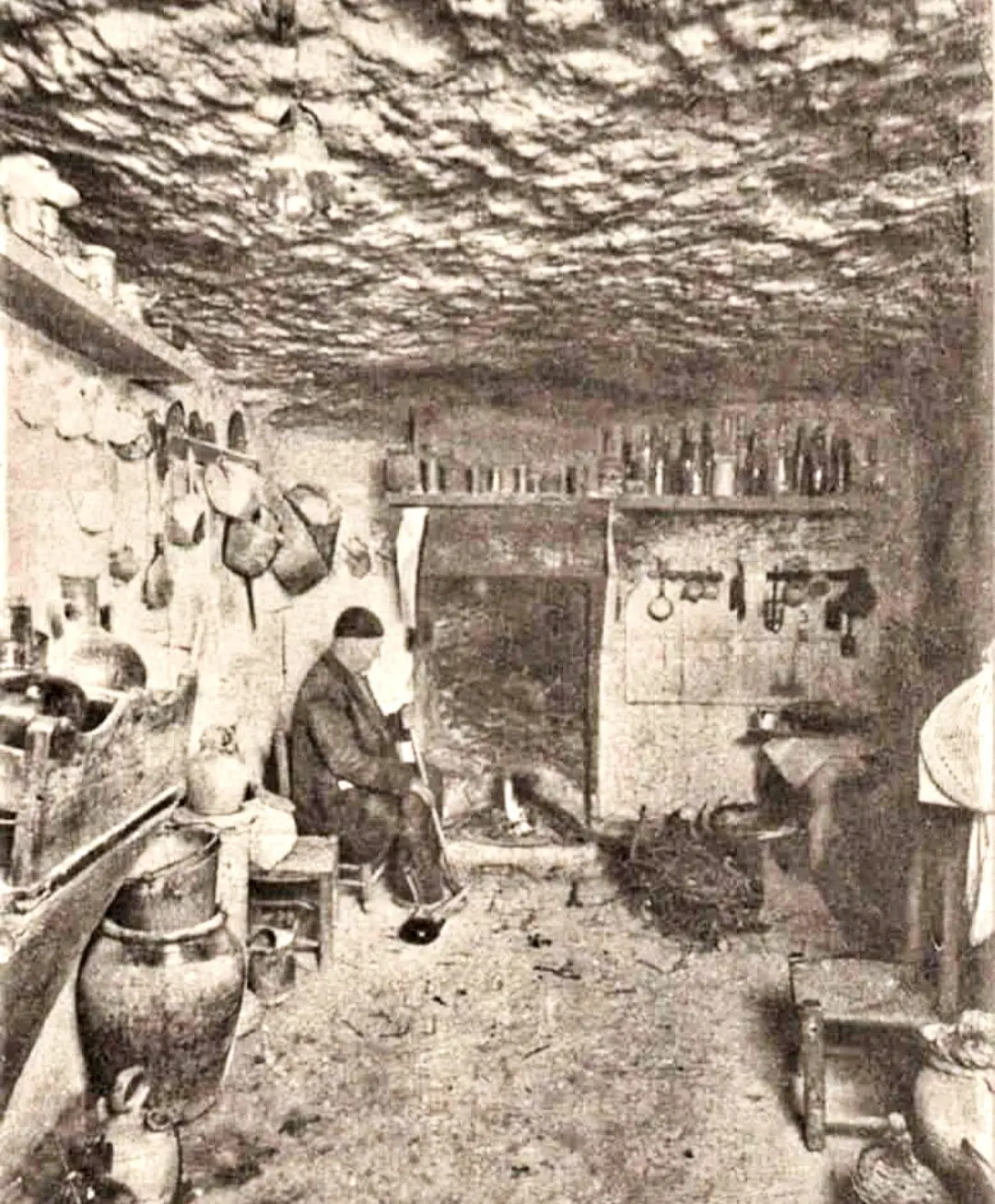 El tío Gori en su casa cueva El tío Gori en su casa cueva