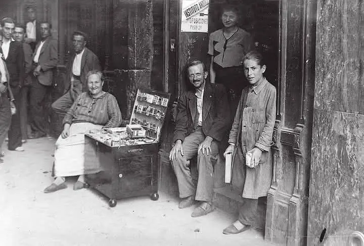 Vendedores de Tabaco en el Tubo
