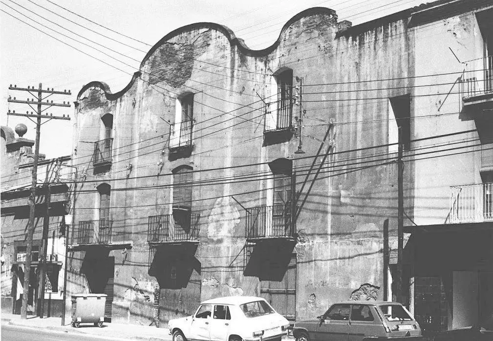 Antic edifici de l'Hostal de "Cal Boix" 