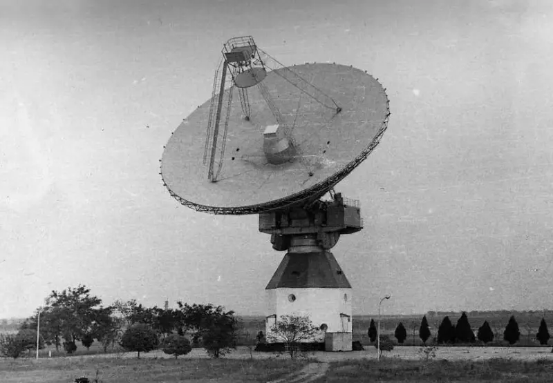 Saturn-M radio engineering complex antenna