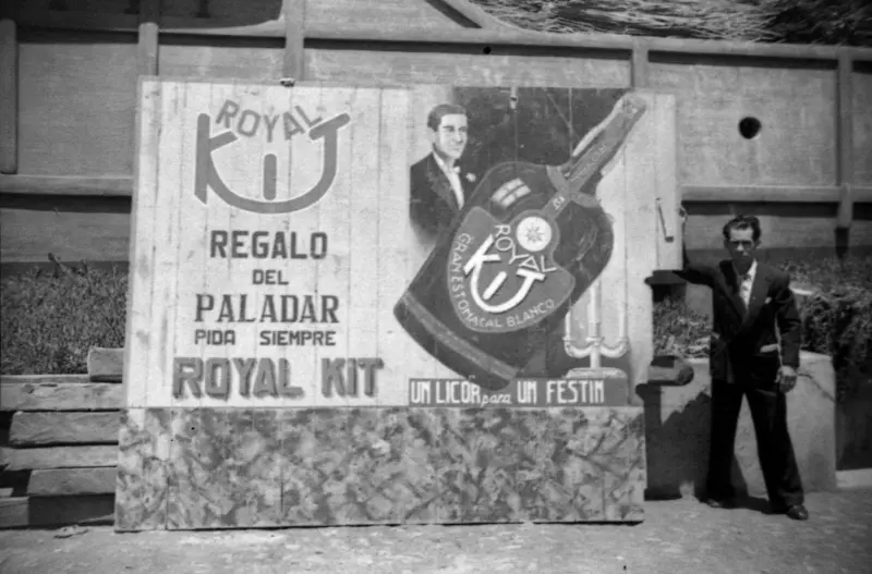 Publicidad Royal Kit