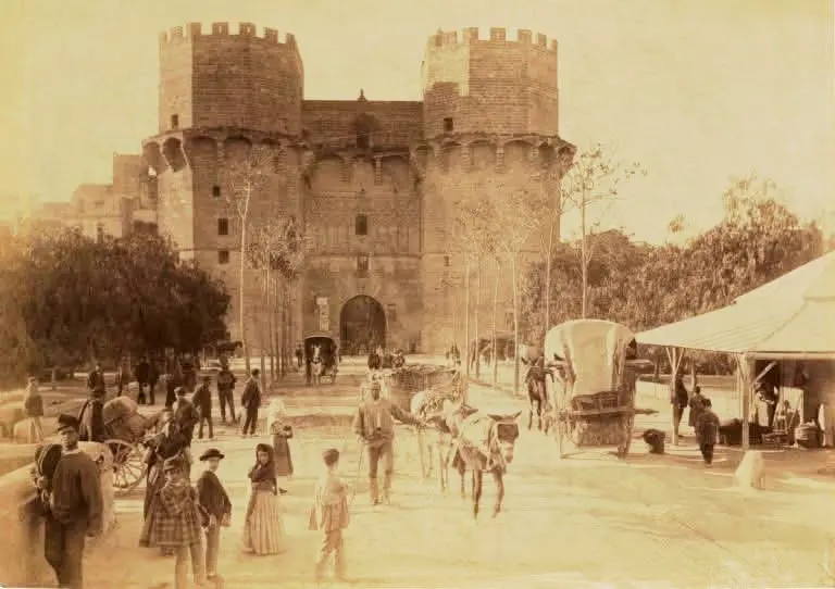 Torres y Puente de Serranos