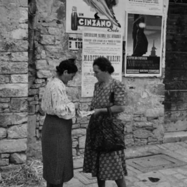 Dues dones arriben a un acord