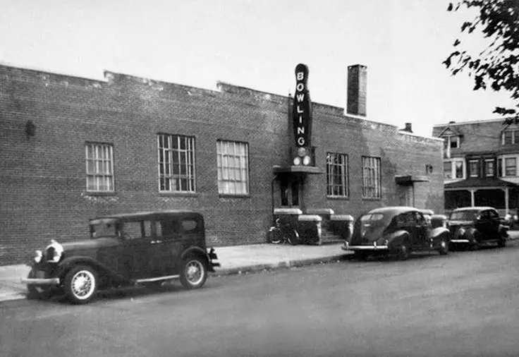 Pine St. bowling alley