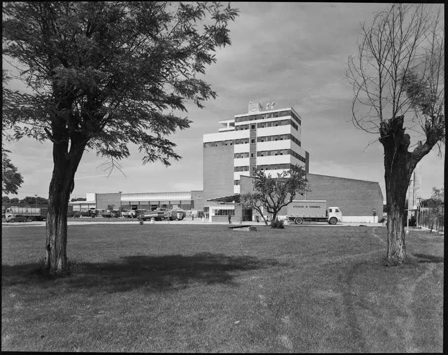 Fábrica de piensos SENA.