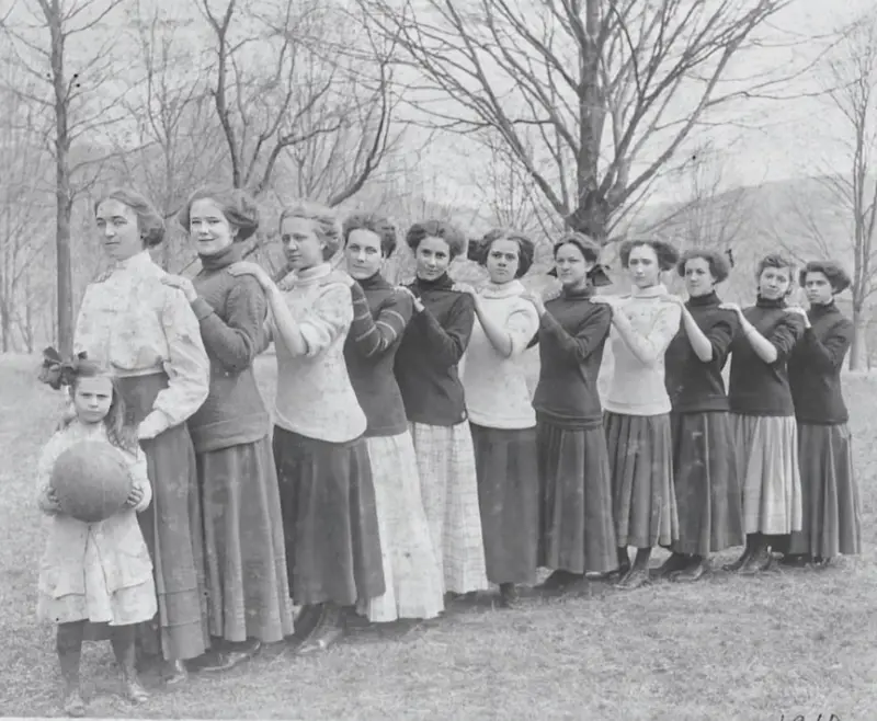 Girls' basketball team.