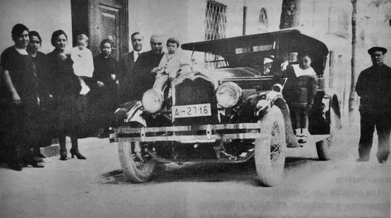 EL AUTOMOVIL DE LOS PAYÁ