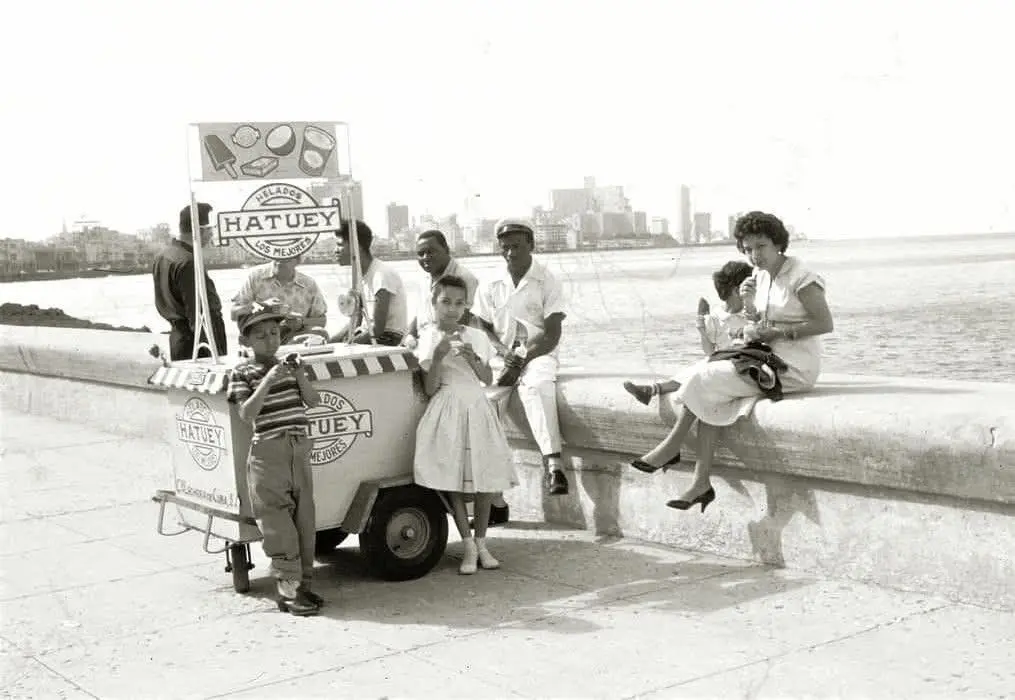  Refrescando con un Helado