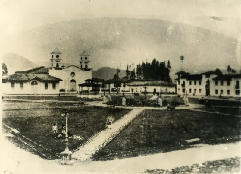 PLAZA MAYOR DE CHACHAPOYAS