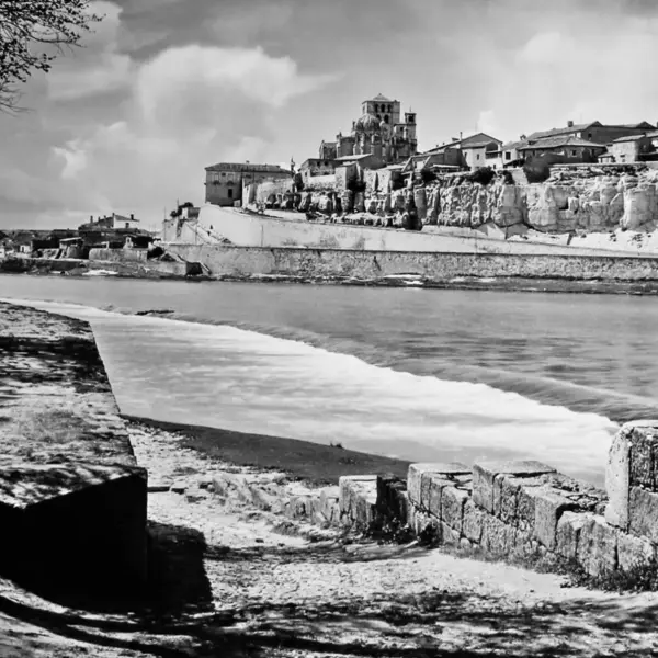 Vista de la ciudad y del río Duero.