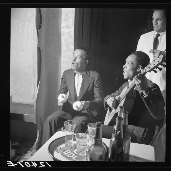 Bohemia en una barra