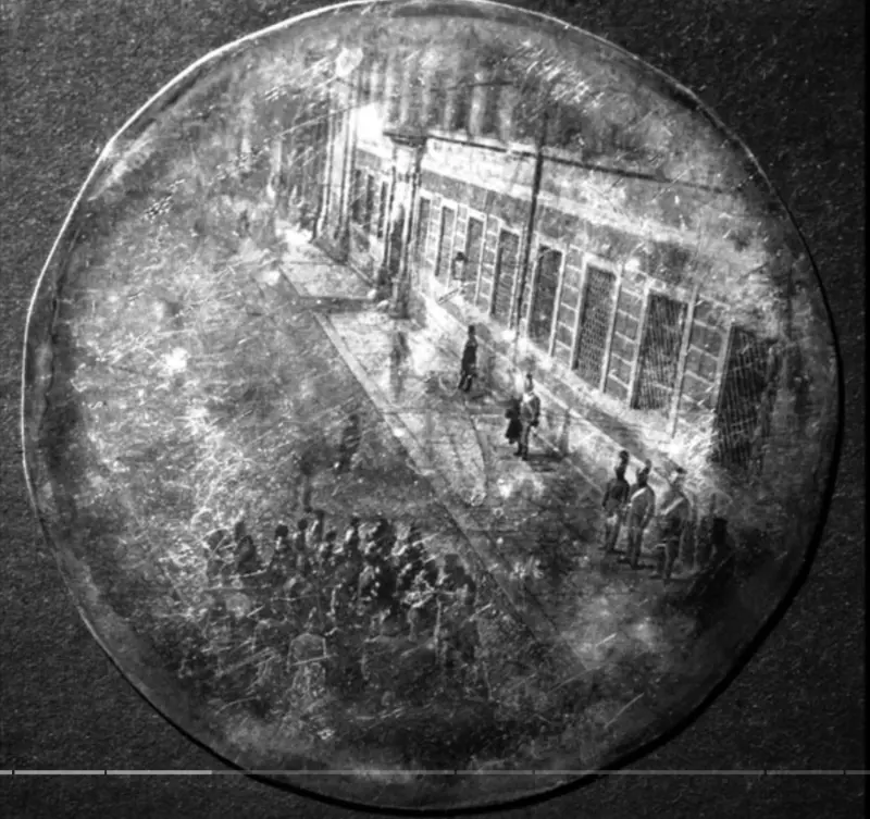 CROWD IN BRIENNER ST.