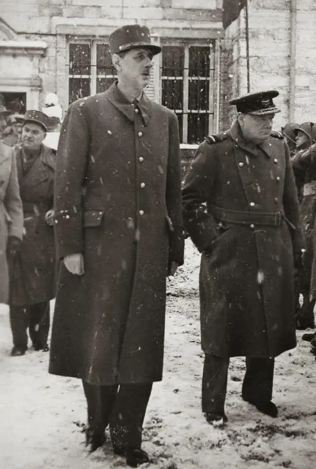 Charles de Gaulle and Winston Churchill