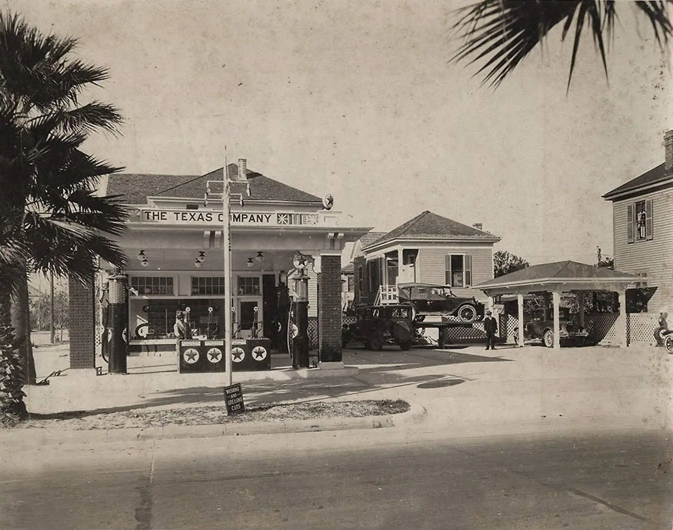 A Texaco service station
