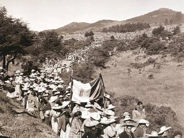 Procesión a la Virgen del Rosario