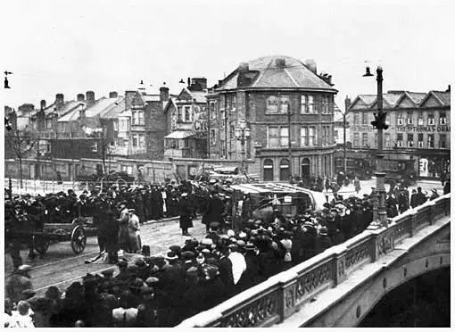 This tram overturned on Exe Bridge