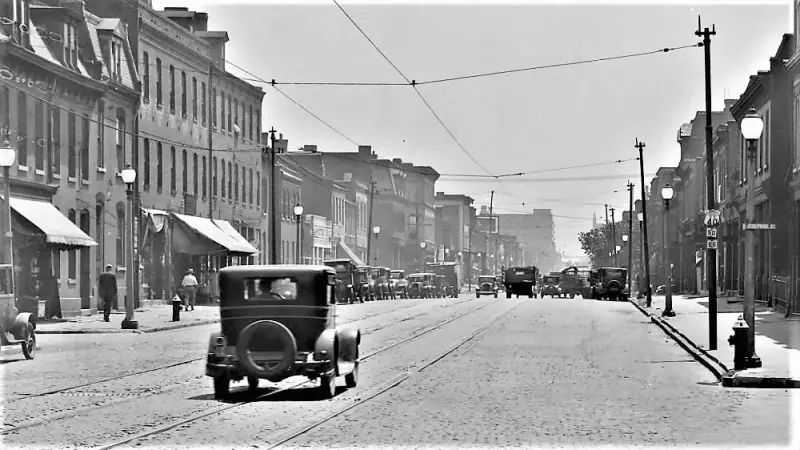 Intersection of Chouteau Avenue and Josephine Street