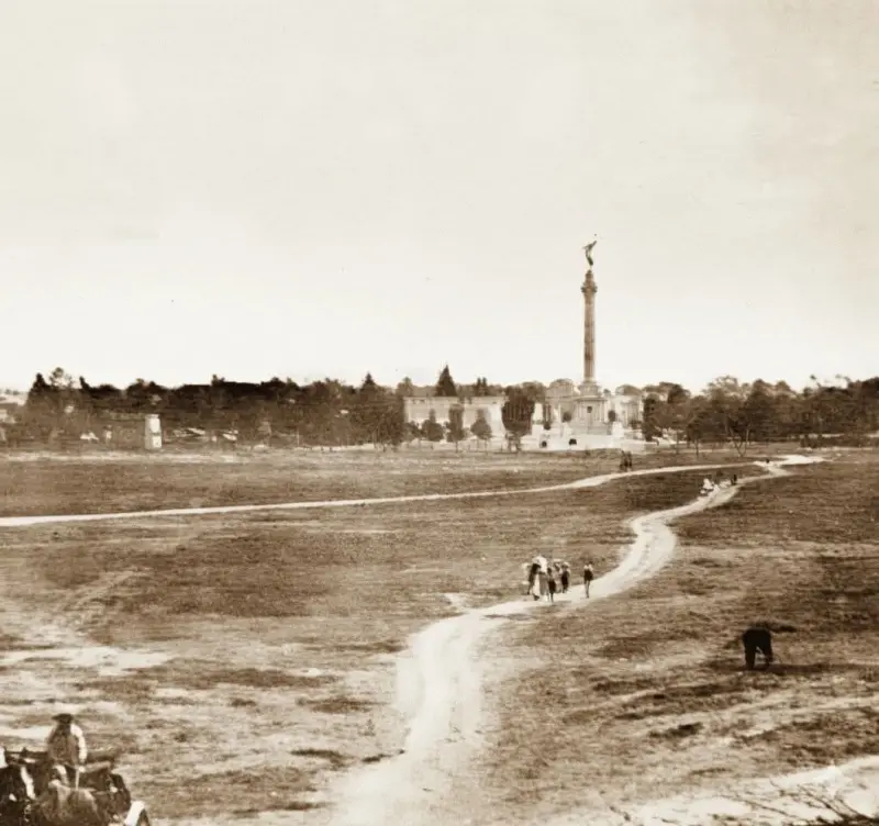 𝑨́𝒏𝒈𝒆𝒍 𝒅𝒆 𝒍𝒂 𝑰𝒏𝒅𝒆𝒑𝒆𝒏𝒅𝒆𝒏𝒄𝒊𝒂