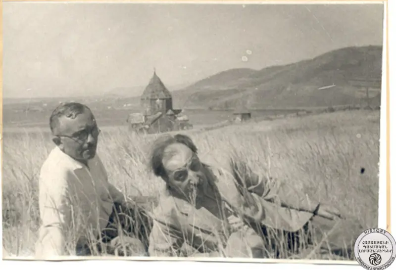 Av.Isahakyan and literary critic Khoren Sargsyan in Sevan
