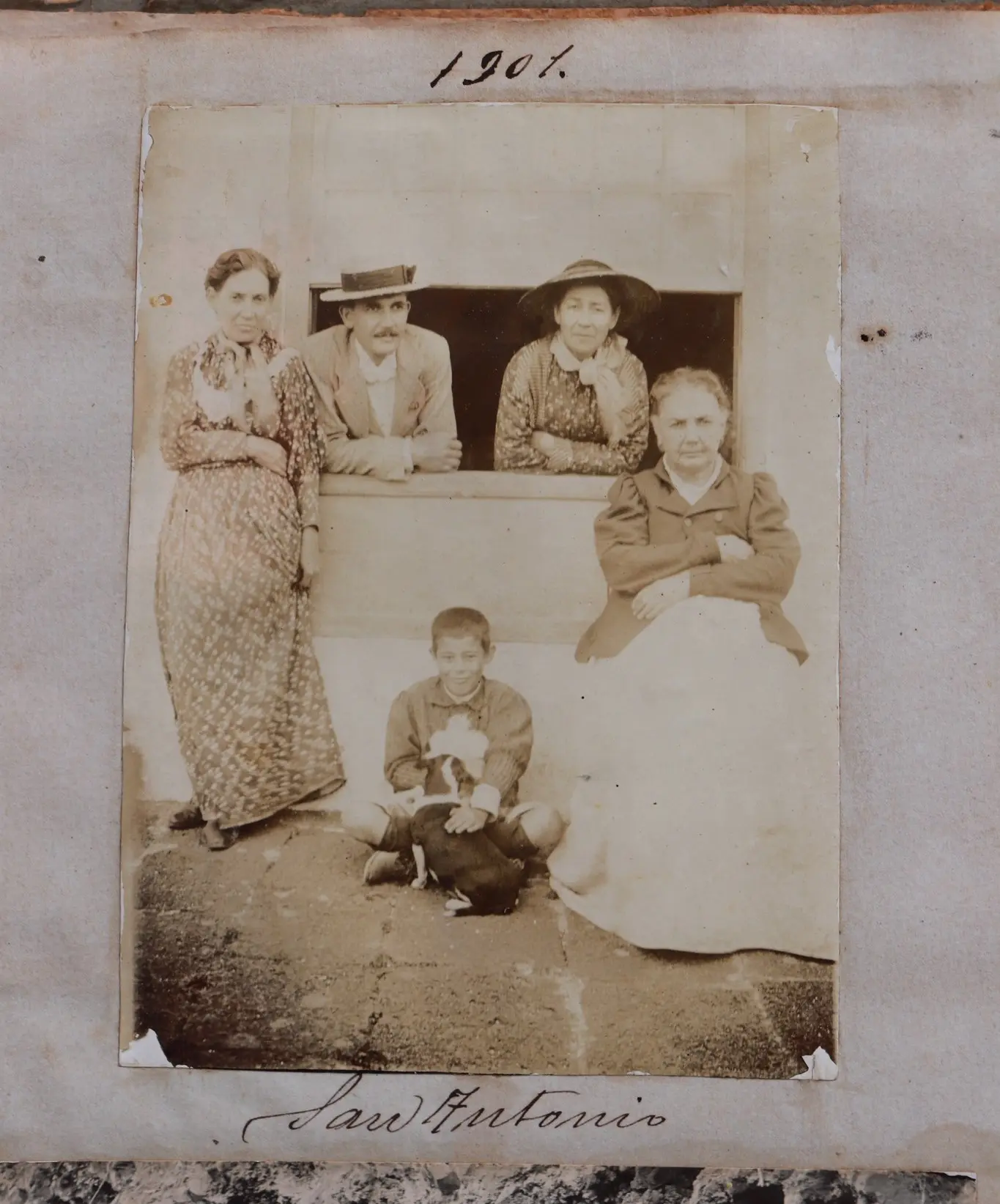 Grupo de personas en San Antonio