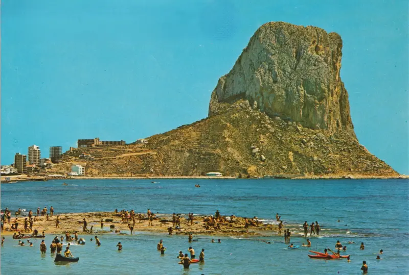 Playa Arenal y Peñón de Ifach. 