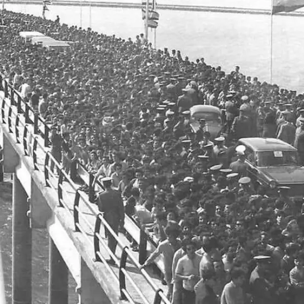 Inauguración del puente de la bahía.