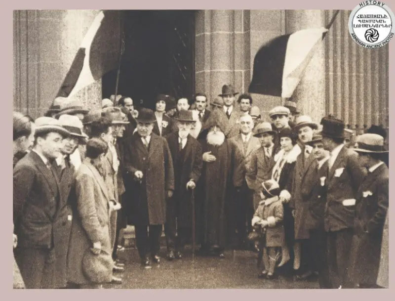 Prime Minister Alexander Khatisyan in front of the Armenian Church