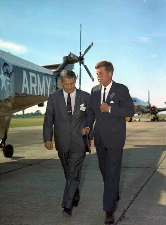 Von Braun and president Kennedy