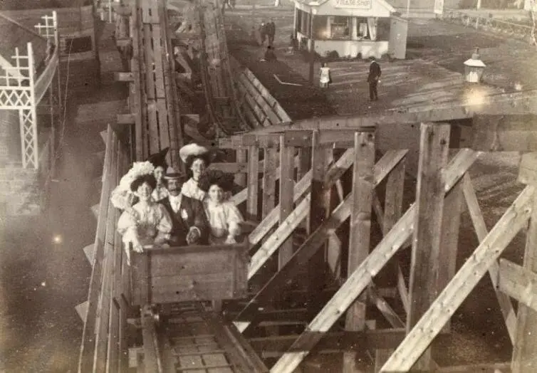 Rollekcoste Attraction in 1900